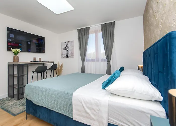 Sapphire Studio Apartment With Free Private Parking