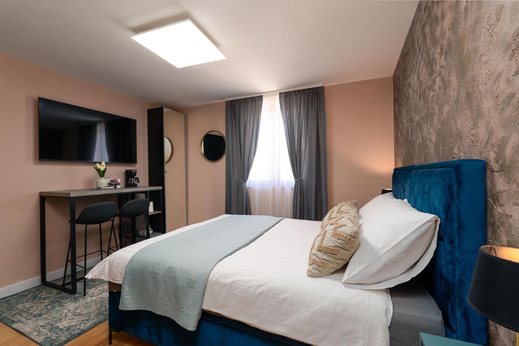 Sapphire With Free Private Parking Apartament *